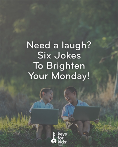 6 Jokes to Cheer Up Your Schmonday Drearies!
